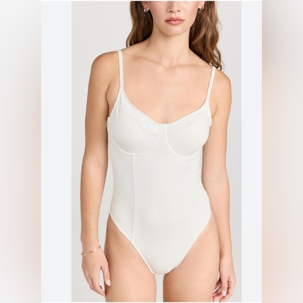 Good American sculpt corset.
